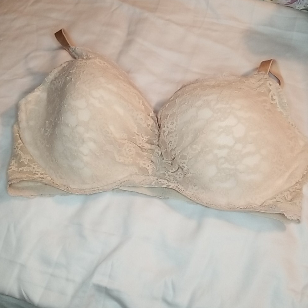 Victoria's secret nude lacy bra
